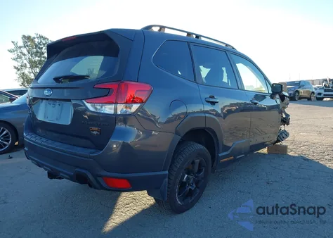 2022 Subaru Forester Wilderness z USA, uszkodzony, nr VIN JF2SKAMC0NH528838